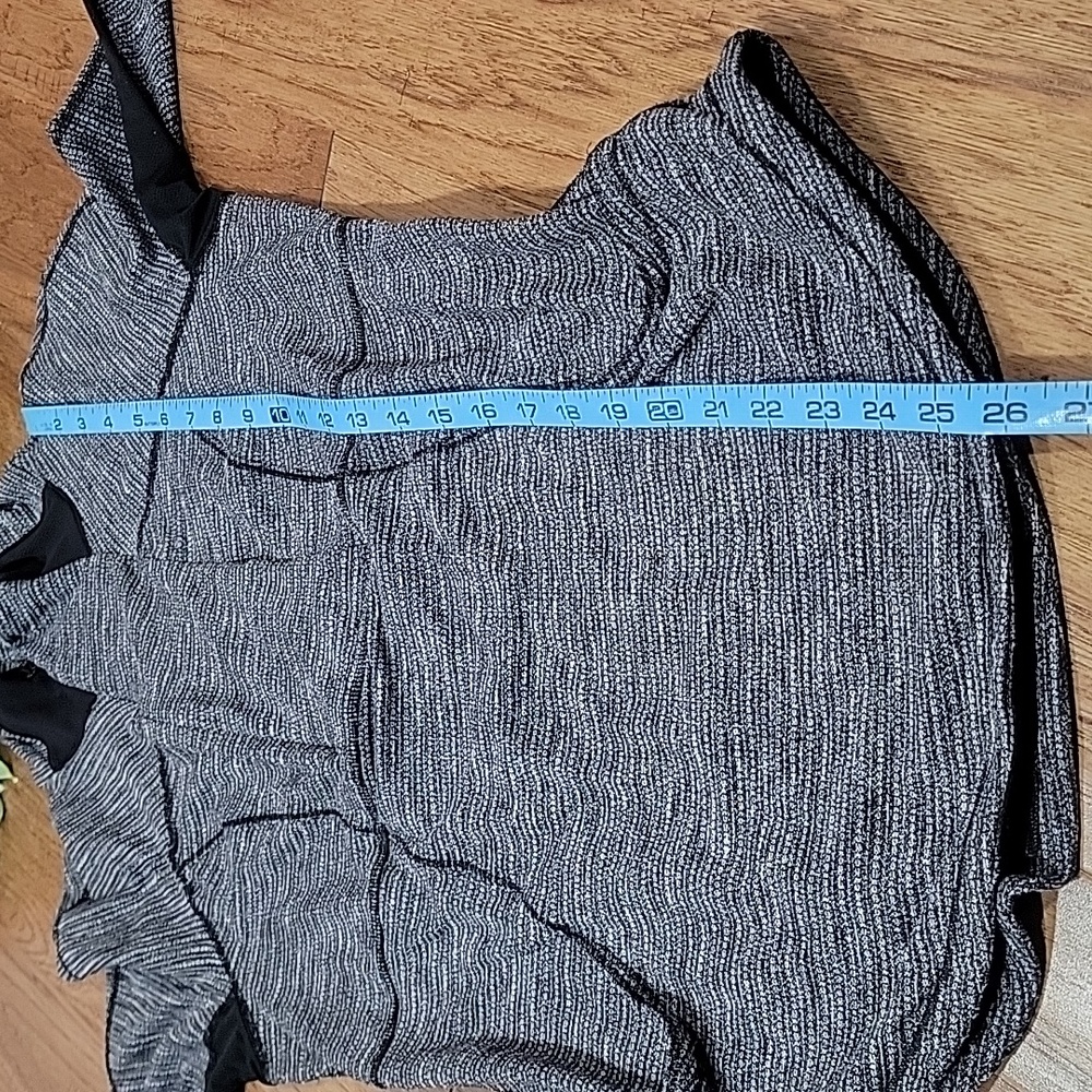 Lululemon Base Runner 10 - Picture 14 of 15